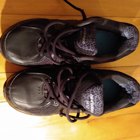 New Balance Chaussures cuir décontractées pour homme taille 8,5 - Picture 1 of 7